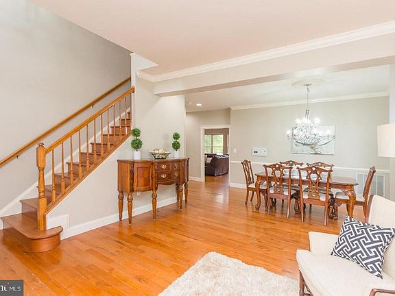 3rd image of 6000 Alderdale Pl
