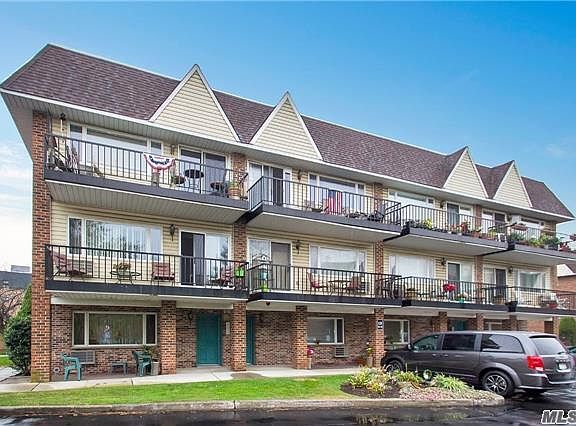 2nd image of 110 Atlantic Ave #218