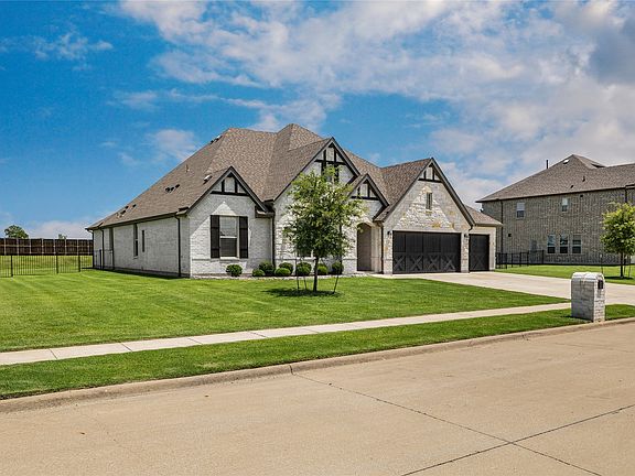 2nd image of 1430 Shaker Hills Rd