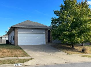 2509 W Spring Water St, Springfield, MO 65803