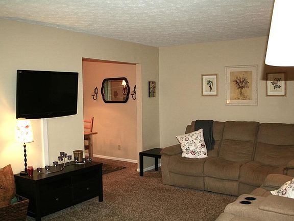 4th image of 5820 Lake Michigan Dr