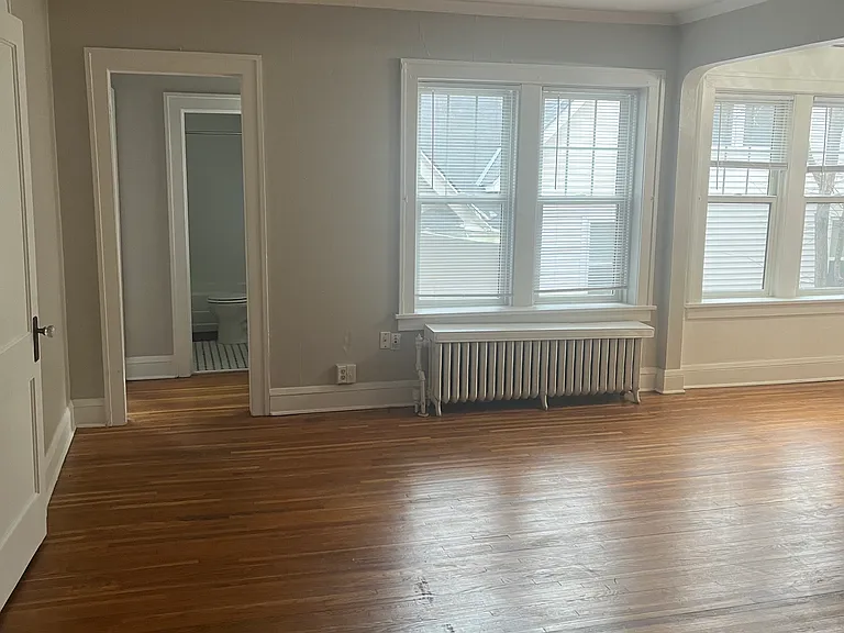 3142 Lyndale Ave S — Photo 4