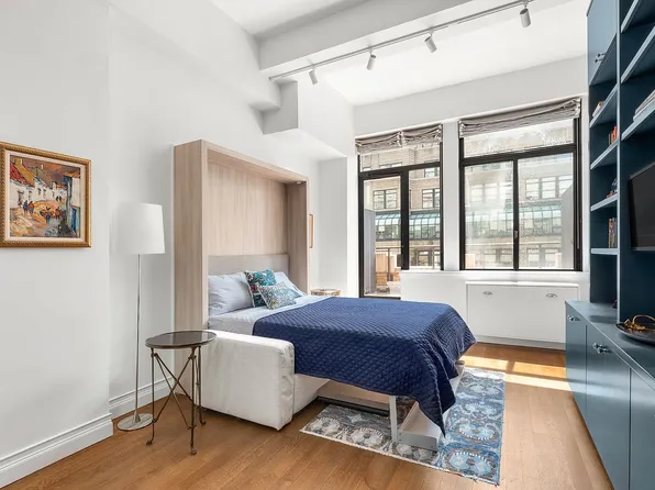 310 E 46th St APT 15T, Manhattan, NY 10017