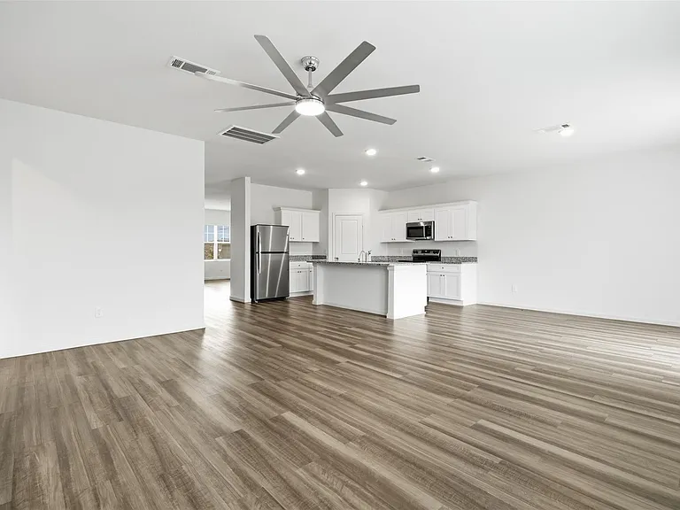 21630 Cottage Ln — Photo 9