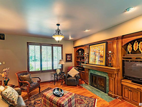 5th image of 9806 N Townsend Dr
