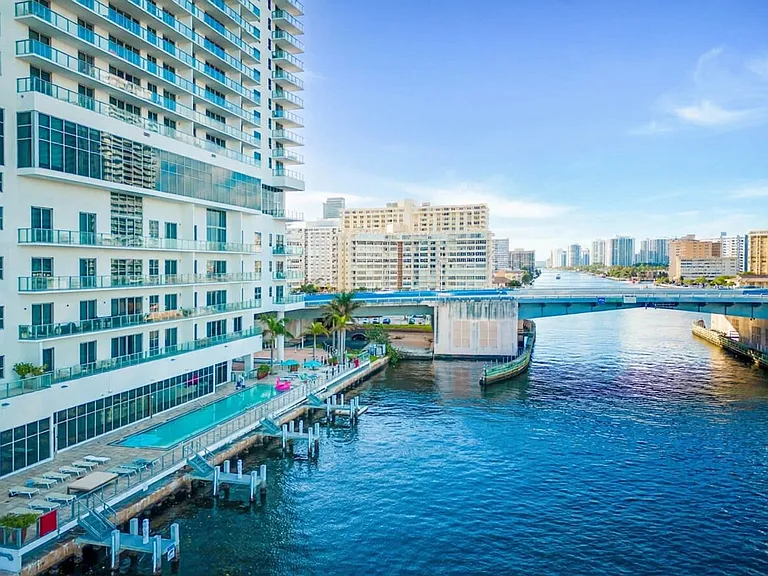 4010 S Ocean Dr #ID1227479P — Photo 32