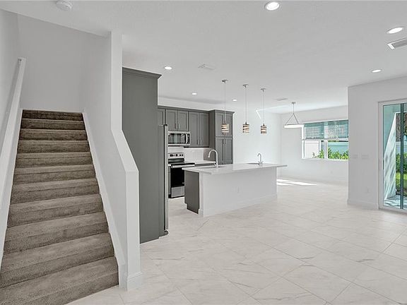 3rd image of 620 Parsons Way #6220