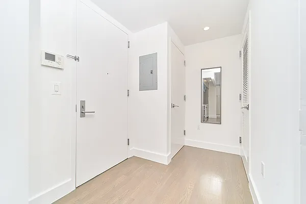 Rented by SERHANT. | media 6