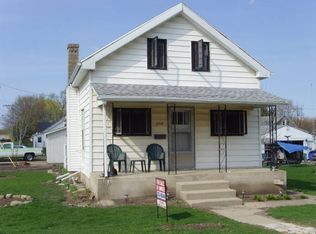 1152 West Dr, Freeport, IL 61032