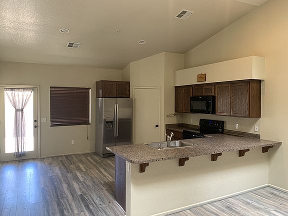 2nd image of 3152 S Brand Lee Way