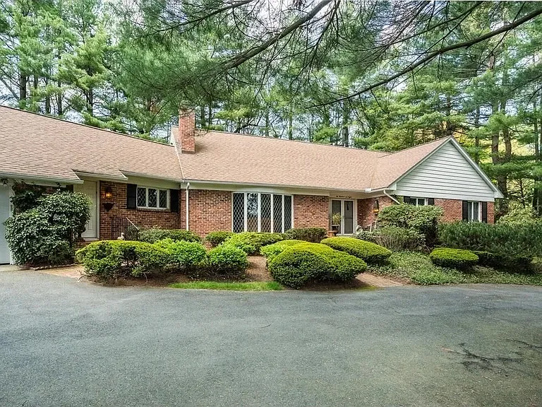208 Tanglewood Dr — Photo 51