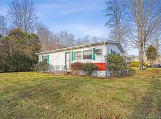 1 Old Forge Rd, Westbrook, CT 06498