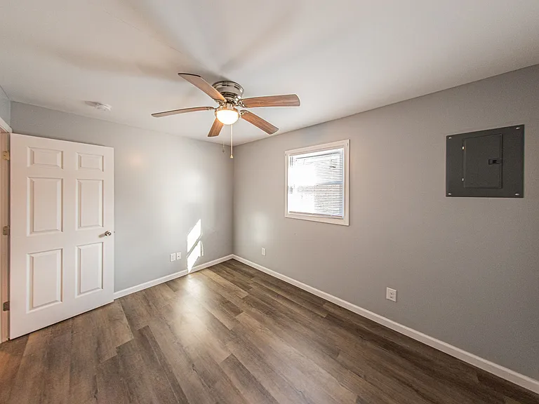 120 Lake Dr #3 — Photo 27
