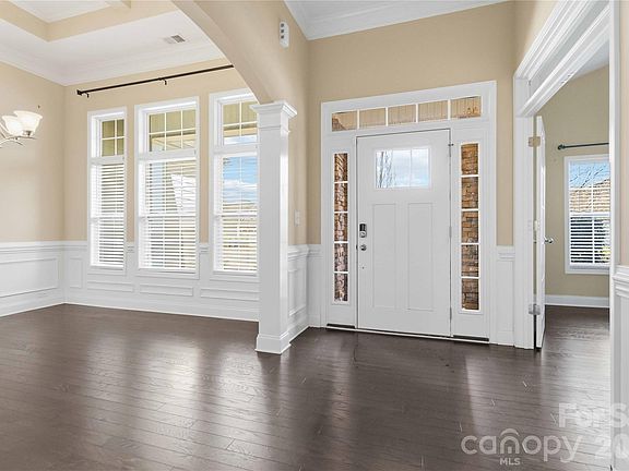 5th image of 8830 Artesa Mill Ln
