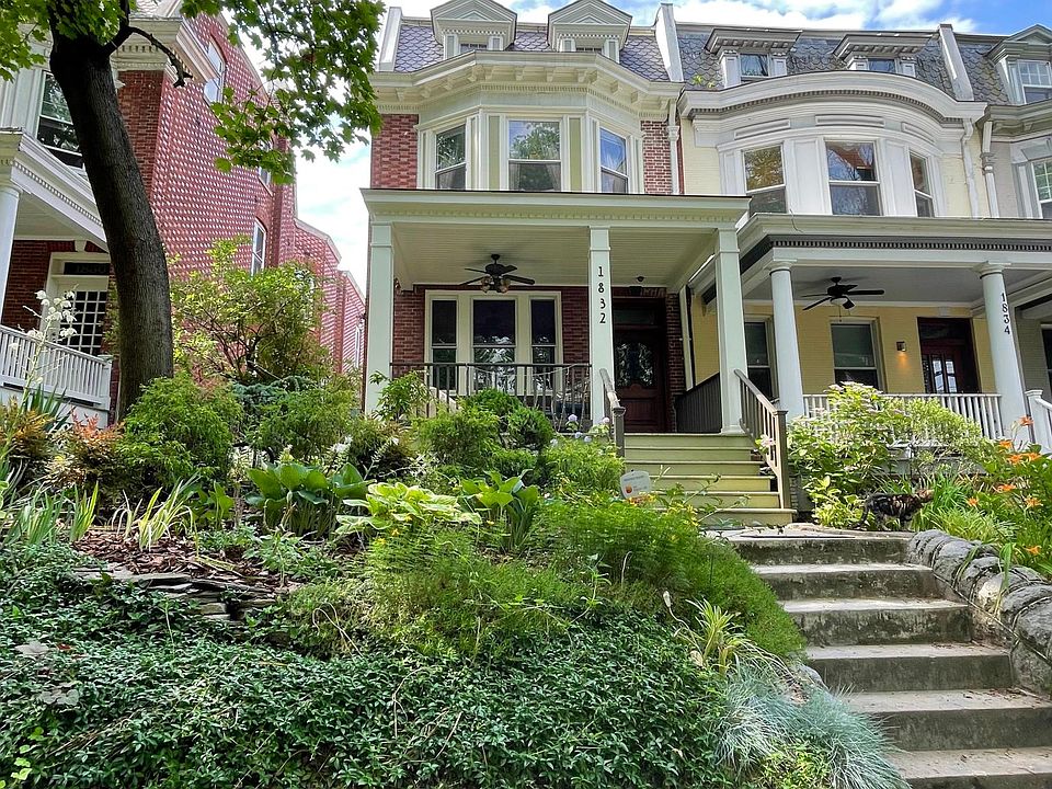 End unit row house on Park Road