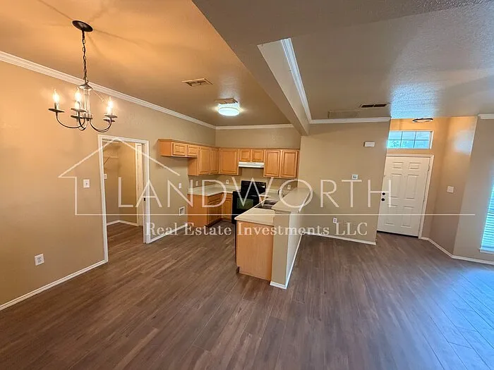 241 Rentz Place Cir — Photo 6