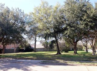 2410 Nantucket Dr, Houston, TX 77057