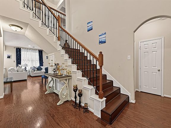 4th image of 10626 Hillsdale Bridge Ln