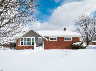 1709 Roselawn Rd, Mayfield Heights, OH 44124
