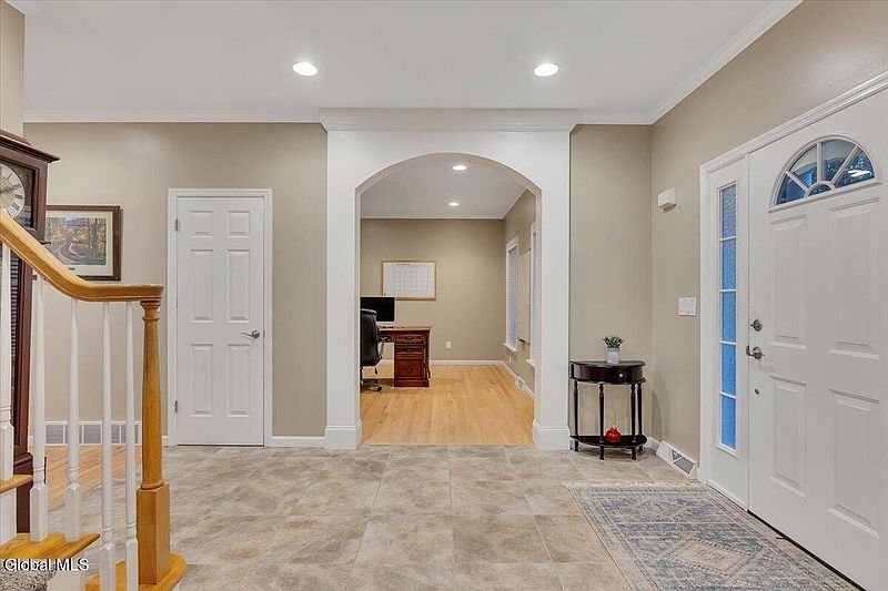 5th image of 2 Carpenter Way