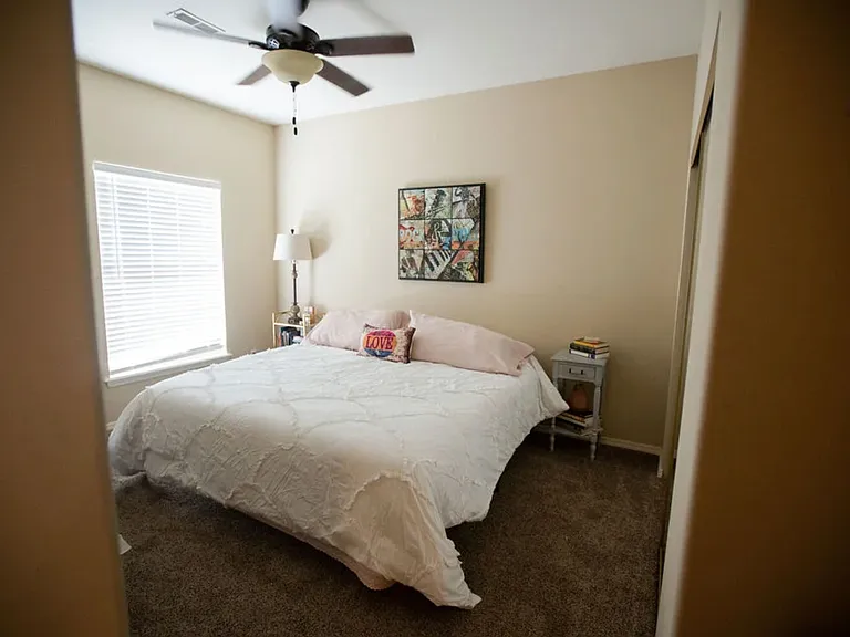 Enclave Apartmants — Photo 28
