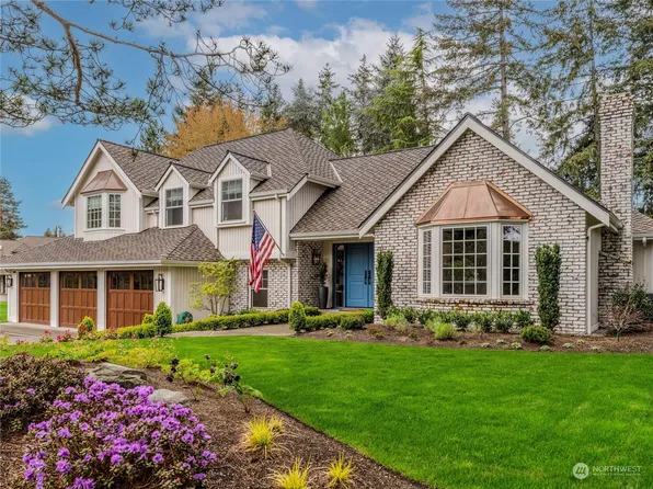 2715 84th Place NE, Clyde Hill, WA 98004