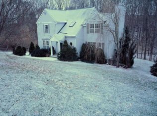 31 Timberwood Trl, Hamden, CT 06514