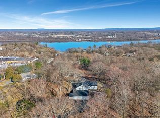 1812 Route 9w, Milton, NY 12547