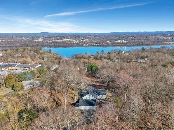 1812 Route 9w, Milton, NY 12547