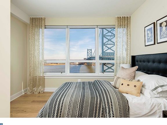 4th image of 248 N Columbus Blvd #1210