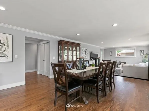 17123 NE 8th Pl, Bellevue, WA 98008