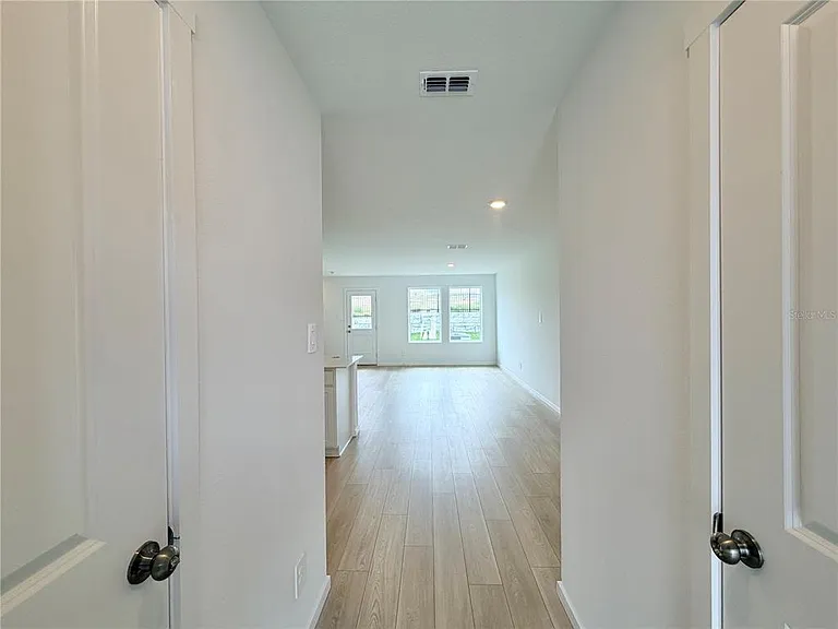 842 Lynx St — Photo 4