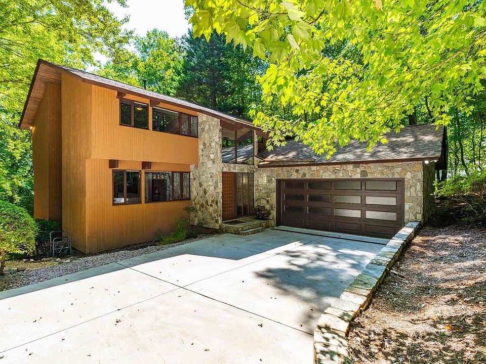 1st image of 10429 Leslie Dr