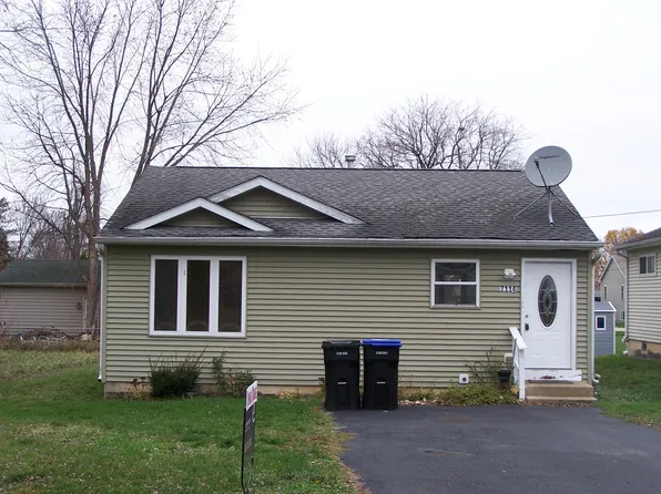 7114 Delaware Rd, Wonder Lake, IL 60097