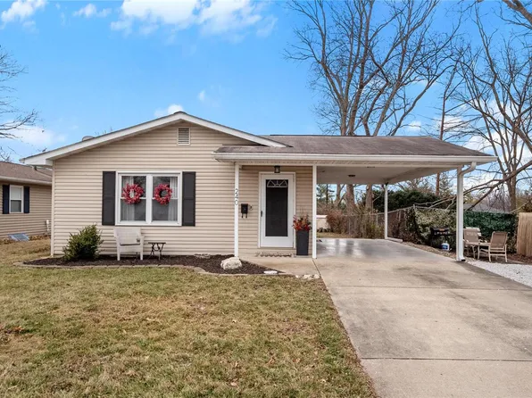 240 W Milton St, Columbia, IL 62236