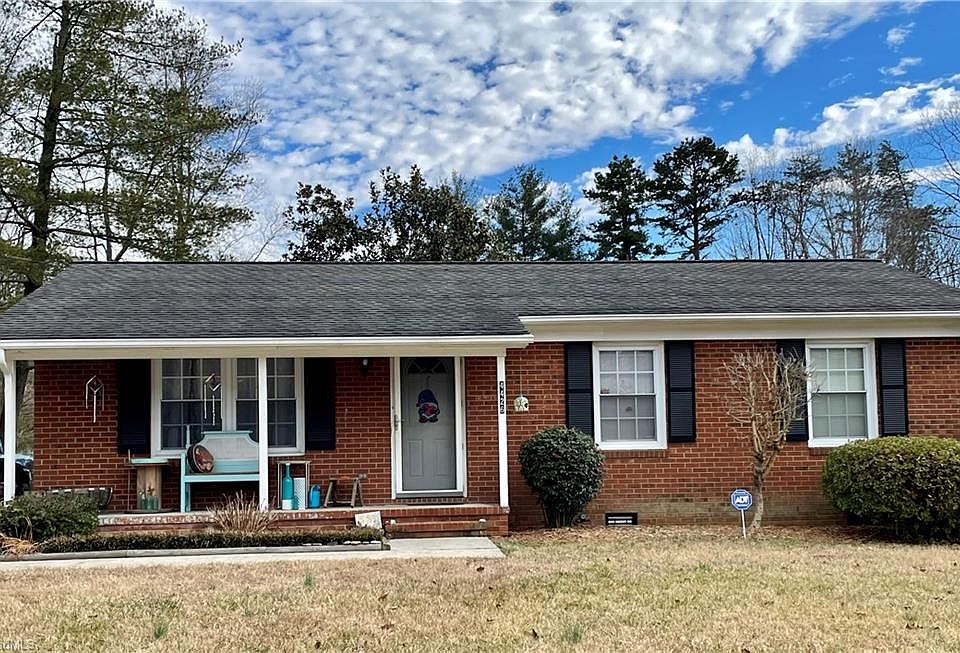 1st image of 4426 Summit Ave