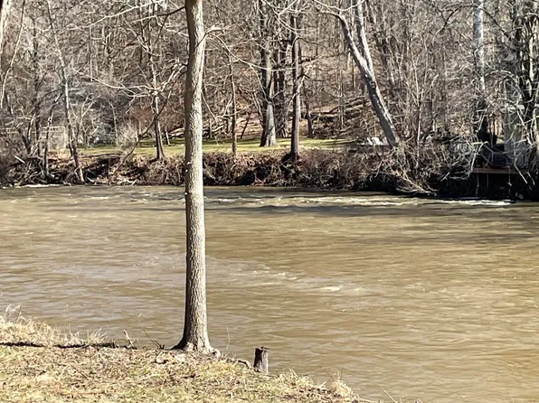 7611 68th St SE, Caledonia, MI 49316