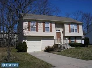 3 Cliff Ct, Sicklerville, NJ 08081