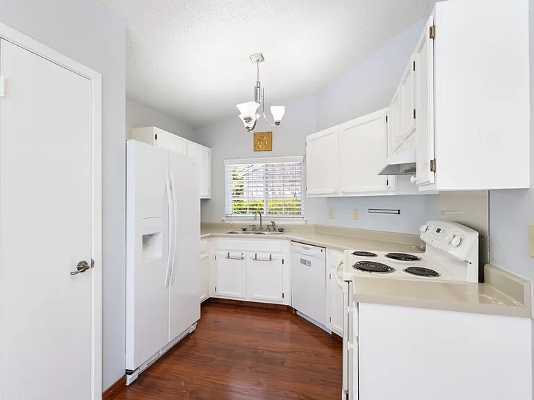 9929 Village Briar — Photo 9