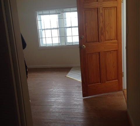 4th image of 307 Bay 8th St #1