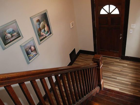 2nd image of 3976 Lowry Ave #3