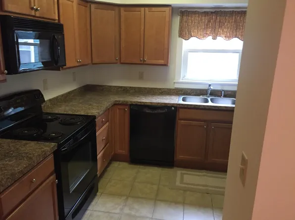 7 New St, South Glens Falls, NY 12803