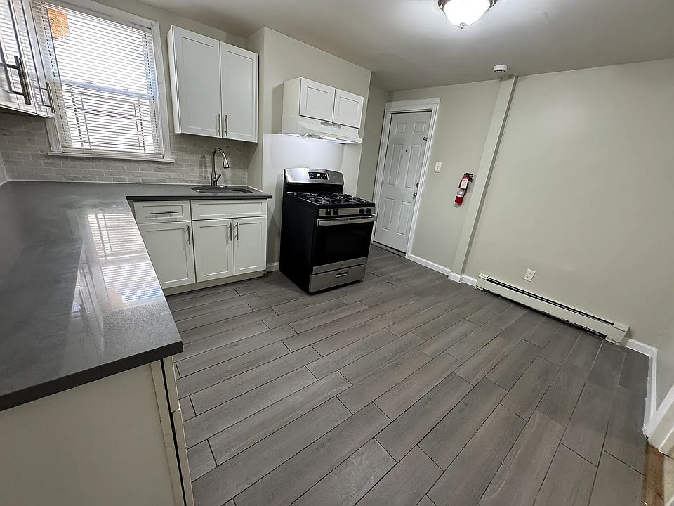 1st image of 725 Bergen St #6D