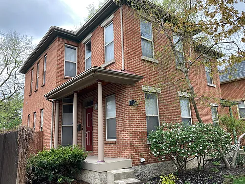 665 Kerr St Photo 1