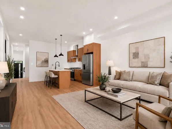 330 Carson St, Philadelphia, PA 19128