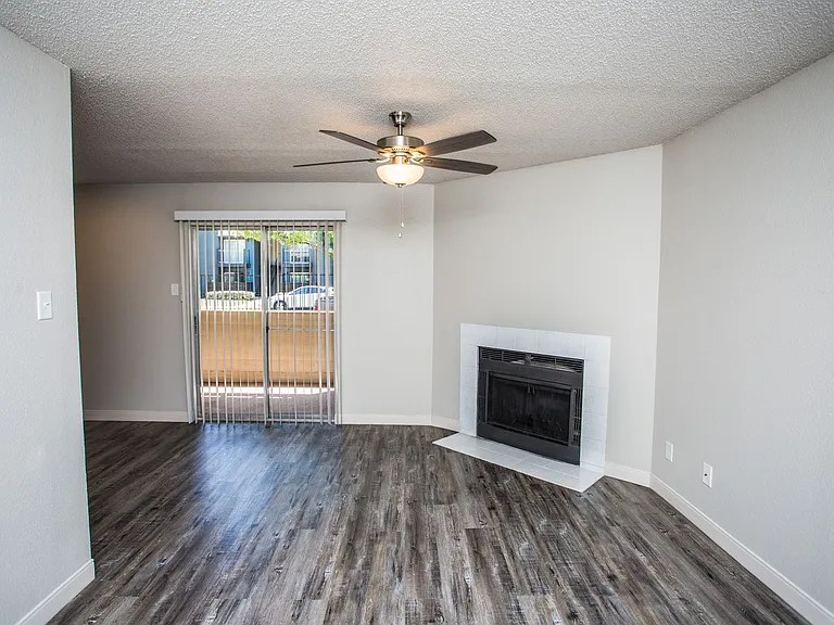 Saddlewood Apartments — Photo 36