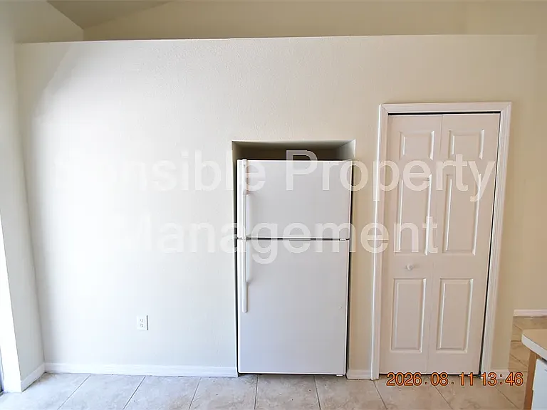 7413 Canterbury St — Photo 10