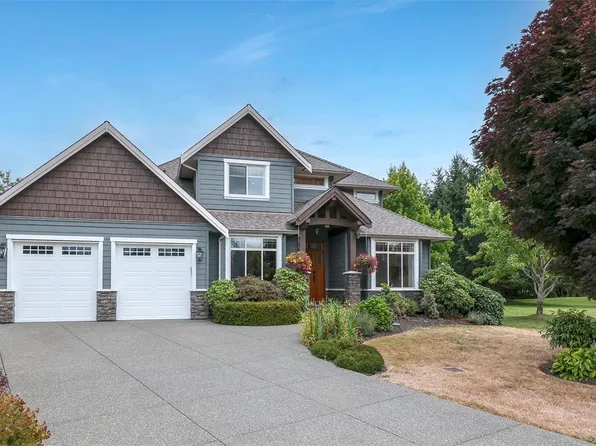 1302 Ocean View Ave, Comox, BC V9M 3R2
