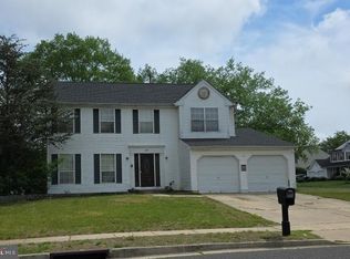 67 Larkspur Cir, Sicklerville, NJ 08081