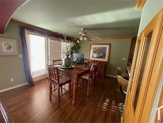 3 bed, 2008 sqft, $2,900 — Photo 4